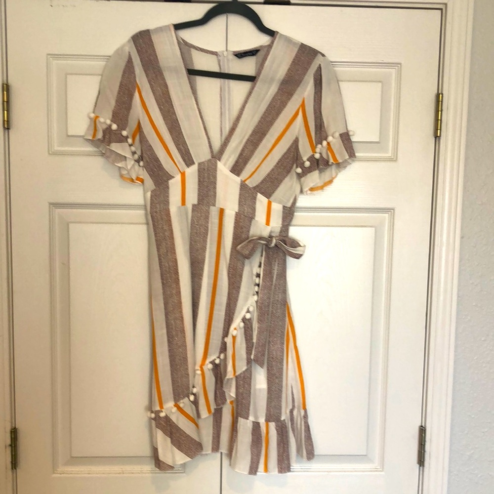 Simplee size small dress. Perfect for beach or summer party